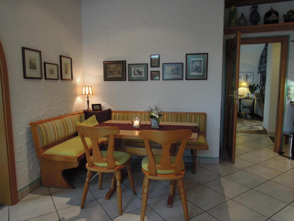 Weingut Clemens 3*
