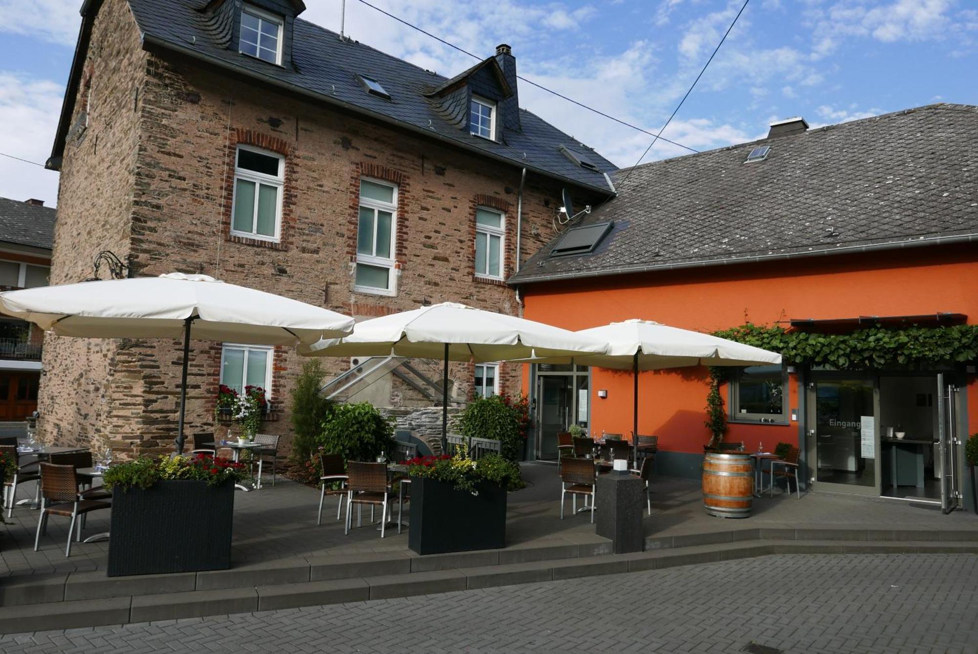 Weingut Clemens 3*